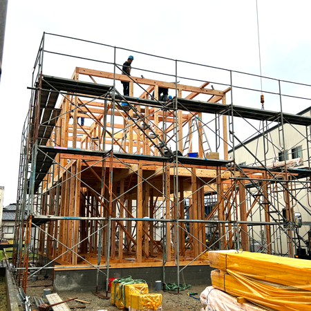 新築　木造二階建て　建て方